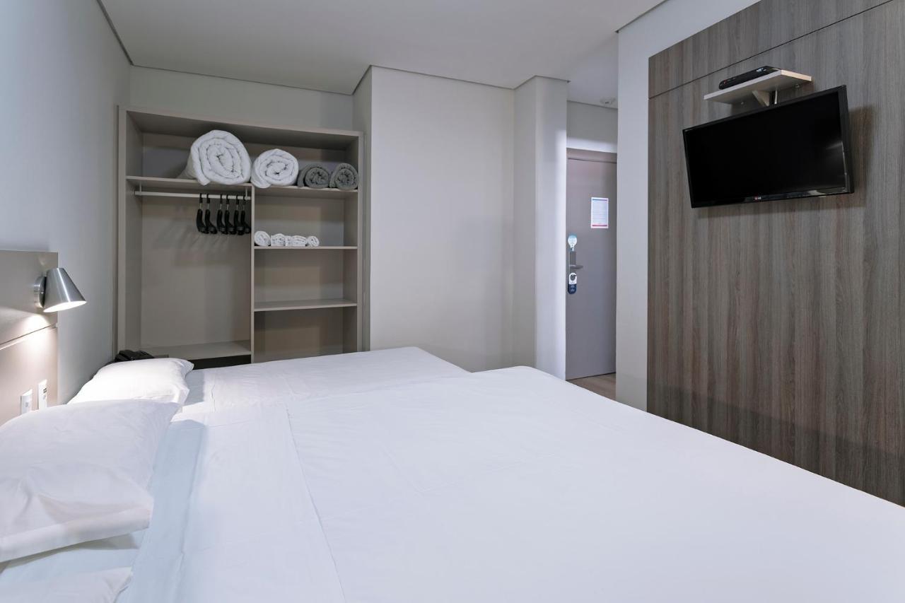Hotel Valerim Itajai / Navegantes ภายนอก รูปภาพ