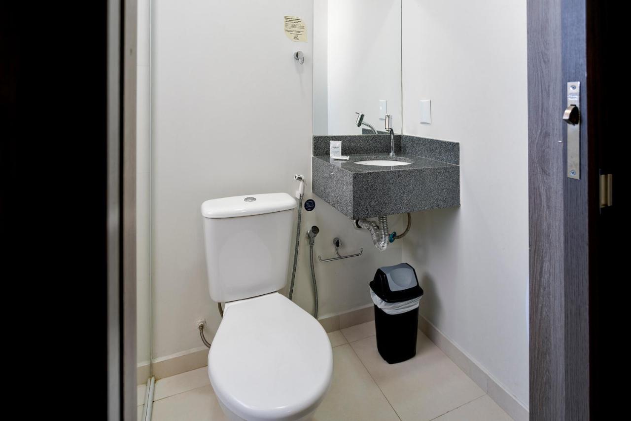 Hotel Valerim Itajai / Navegantes ภายนอก รูปภาพ