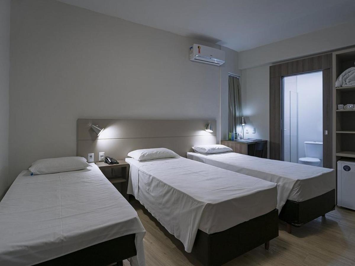 Hotel Valerim Itajai / Navegantes ภายนอก รูปภาพ
