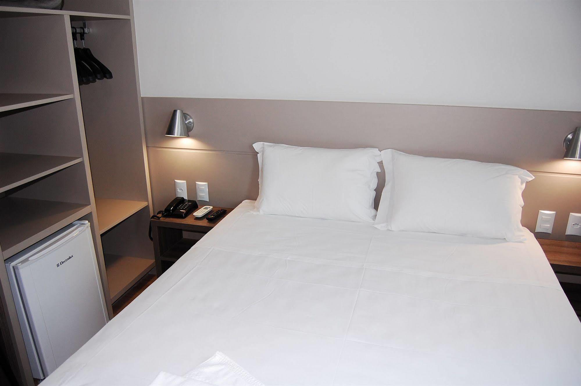 Hotel Valerim Itajai / Navegantes ภายนอก รูปภาพ