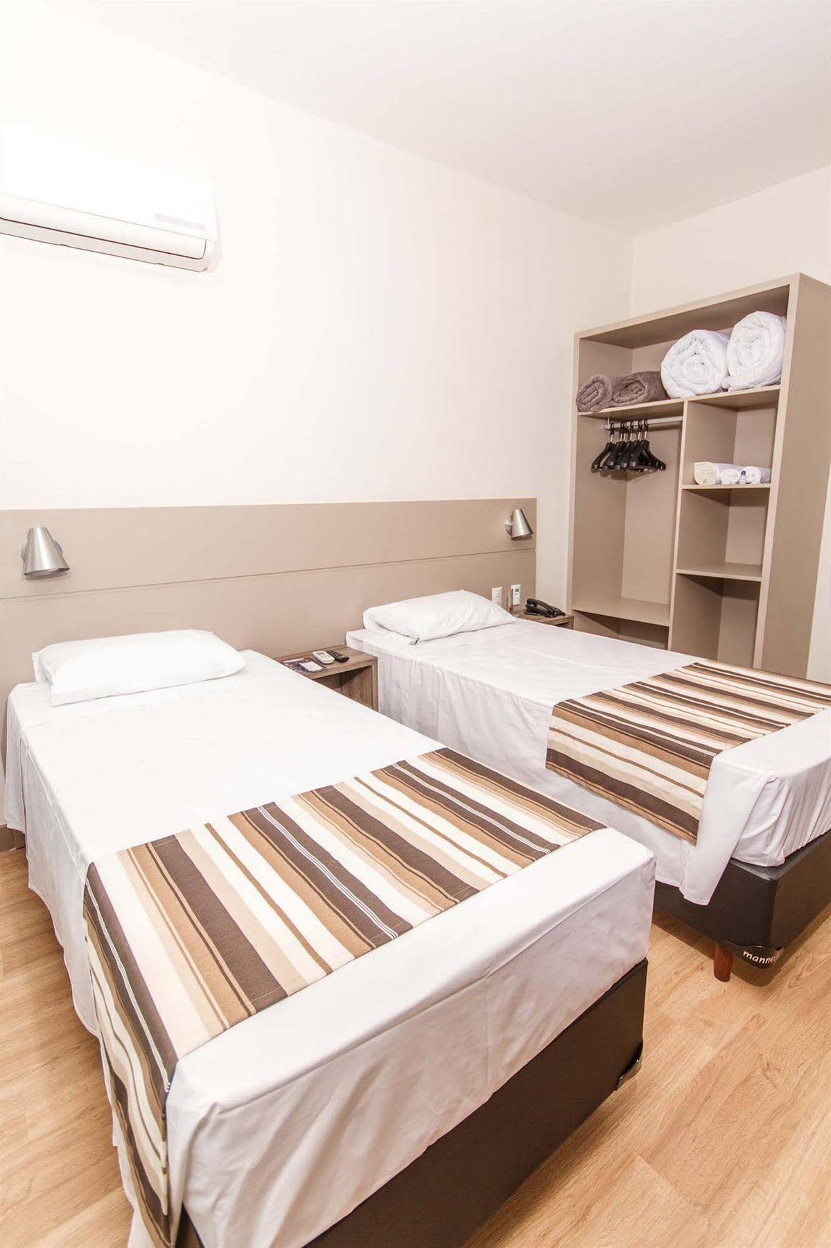 Hotel Valerim Itajai / Navegantes ภายนอก รูปภาพ