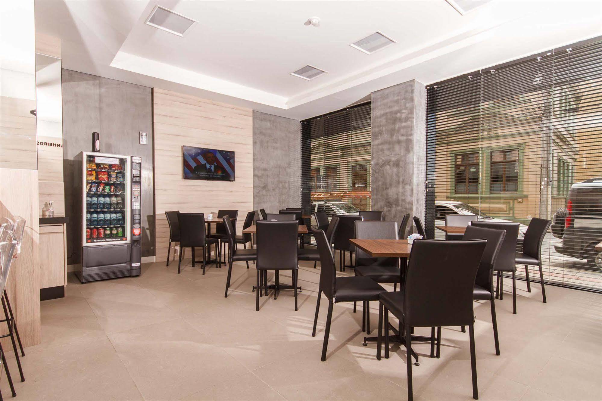 Hotel Valerim Itajai / Navegantes ภายนอก รูปภาพ