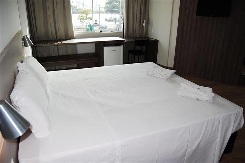 Hotel Valerim Itajai / Navegantes ภายนอก รูปภาพ